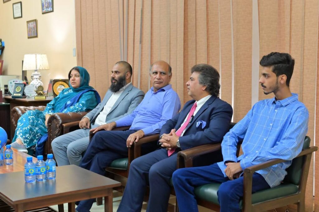 E-Commerce Seminar: Opening New Export Opportunities — photograph 3