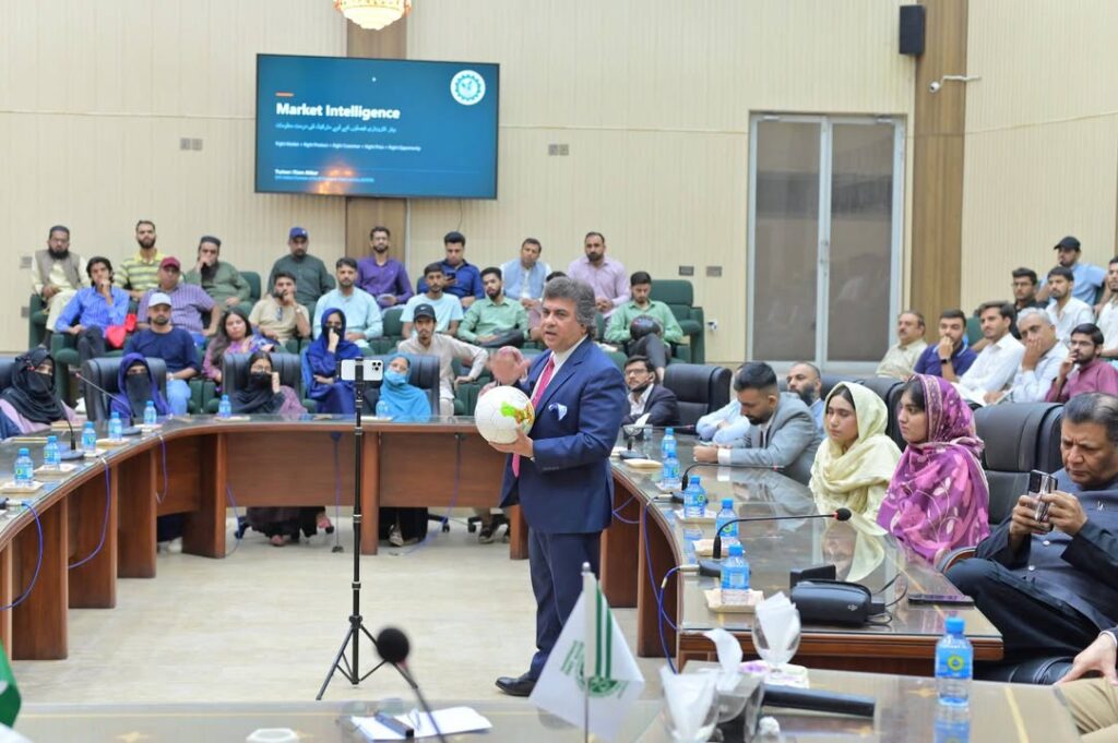 E-Commerce Seminar: Opening New Export Opportunities — photograph 6