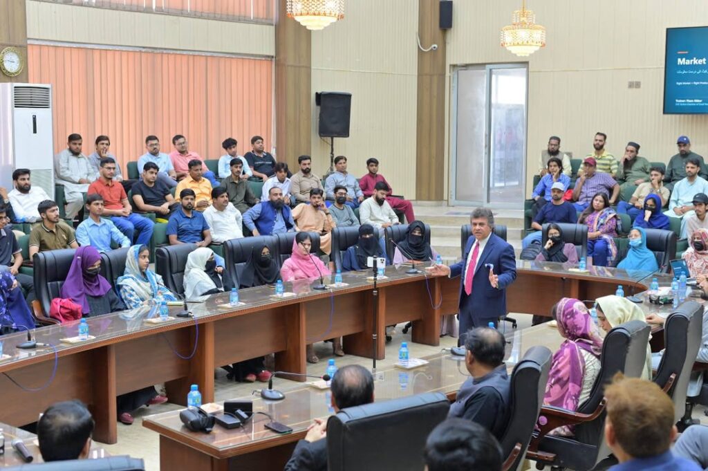 E-Commerce Seminar: Opening New Export Opportunities — photograph 8